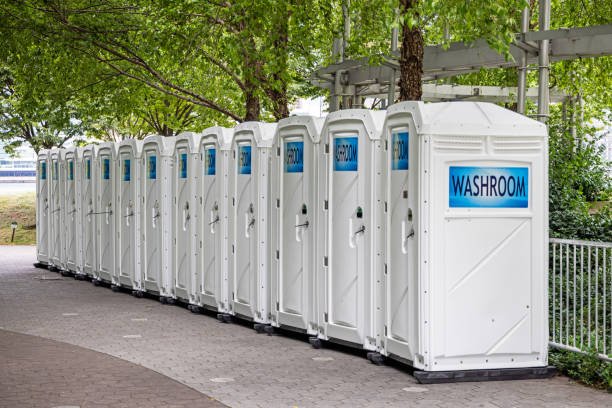 Portable Toilet Options We Offer in Machesney Park, IL